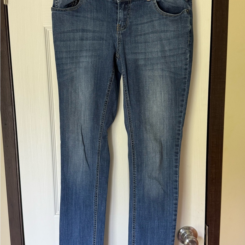 Stylish Denim Straight Leg Jeans for Women